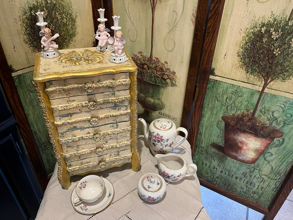 Florentine Craft Also Resembles French & English Decors - How to Video